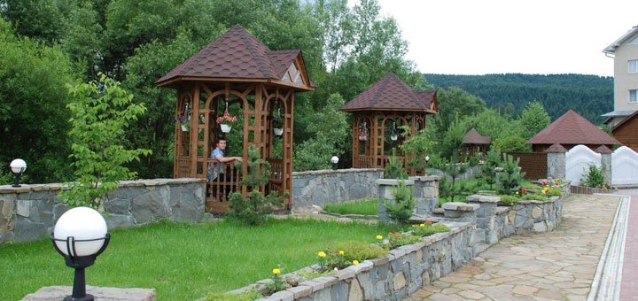 «ДиАнна» – лечебно-оздоровительный комплекс в Сходнице. Недорогой отдых в Карпатах. забронировать отель в Карпатах со скидкой. Скидки в отелях Карпат.