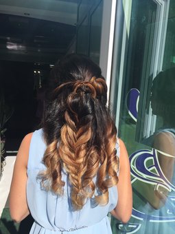 Плетение кос в салоне красоты «Style for you» в Виннице. Записывайтесь к парикмахеру по скидке.