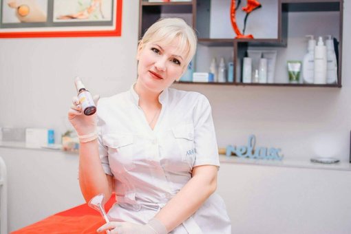 Viktoriya Kalyujnaya косметолог - эксперт красоты в Харькове. Записывайтесь на омолаживающие процедуры для лица по скидке.