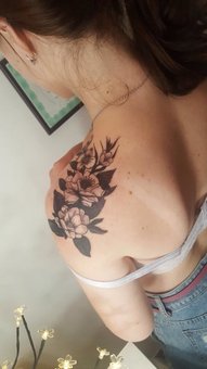 Tattoo on the shoulder in the Polaris beauty salon in Nikolaev. Do it with a discount.