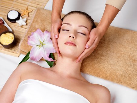 Olga Sokolova is a professional massage therapist in Kharkov. Sign up for a facial massage for a promotion.