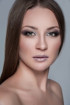 Professional make-up in the salon «NStudio» Nikolaev. Sign up for a visage with a discount
