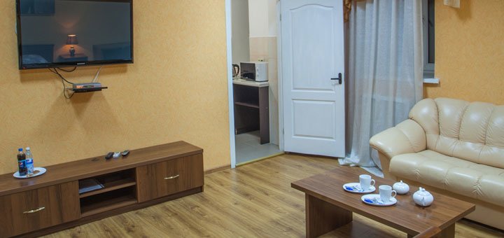 Номер в отеле «Круиз» в Броварах. забронировать номер со скидкой. Отели в броварах со скидкой.