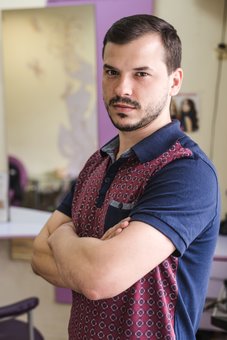 Ігор Малашкевич – перукар-стиліст у Києві. Робіть чоловічі стрижки по акції.