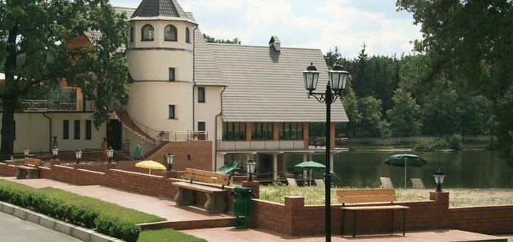 Готельний комплекс «Пуща-Лісова» в Ірпені. Забронювати готель зі знижкою. Готелі під Києвом зі знижкою.