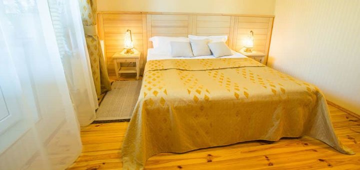 Номер у готелі «Сезони SPA». Забронювати номер зі знижкою. Готелі під Києвом. Купити СПА путівку зі знижкою.