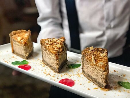 Promotion for cakes in the parmesan restaurant in mariupol. book with a discount