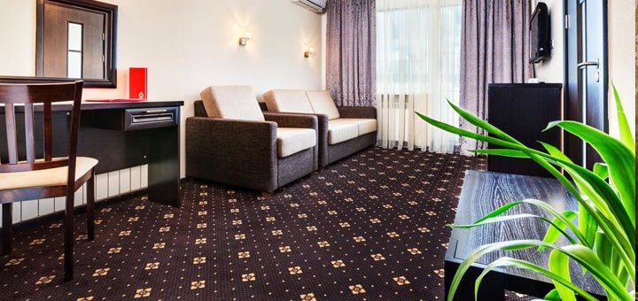 Room at the Bratislava hotel in Kiev. Book a room at the Bratislava hotel at a discount. Hotels in Kiev near the metro.