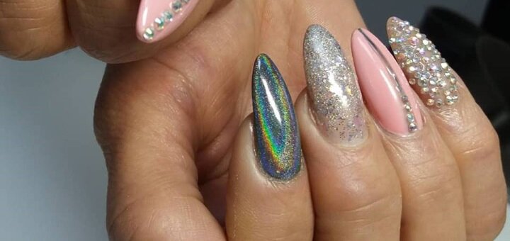 Promotions on acrylic nails in maximum beauty salon