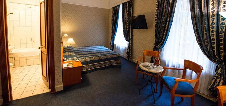 Номер в готелі «Grand Hotel Ukraine». Забронювати номер в готелі зі знижкою. Готелі в центрі Дніпра.