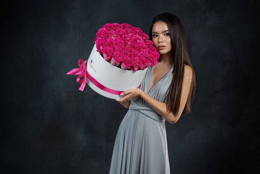 Bouquet of 101 roses «The Wild Rose». Order with a discount.