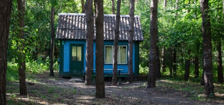 База відпочинку «Зоря» у Обухівці. Недорога база відпочинку у Дніпрі. Недорогий відпочинок під дніпром в Обухівці.