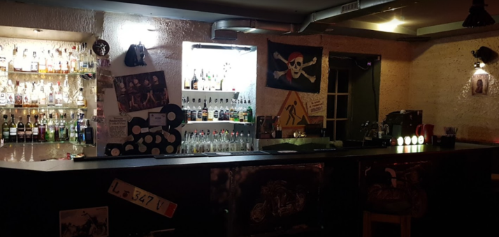 Знижка в барі перехрестя