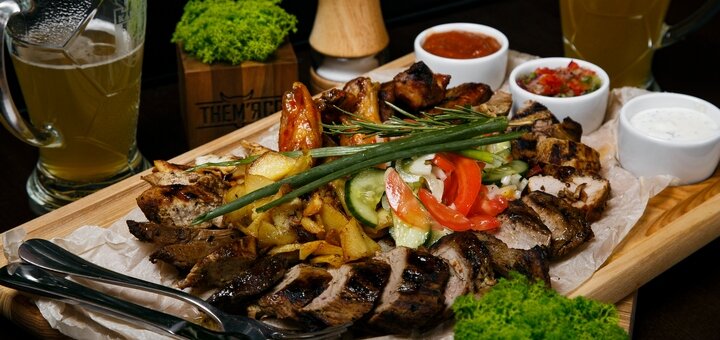 Мясная тарелка в ресторане "The Мясо" во Львове. Заказать со скидкой.