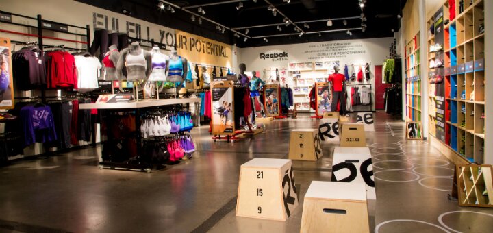 Discounts sports store "reebok"