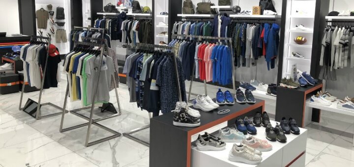 Promotions sports shop "saks'85"