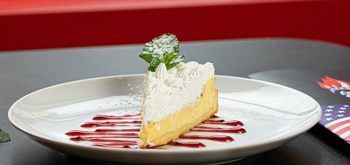 Десерти у ресторані «Diner» у Києві. Забронювати столик.