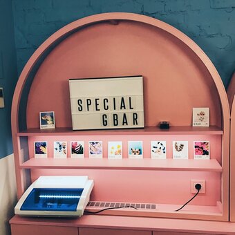 Салон красоты G.Bar  в Киеве. Платите за маникюр со скидкой.