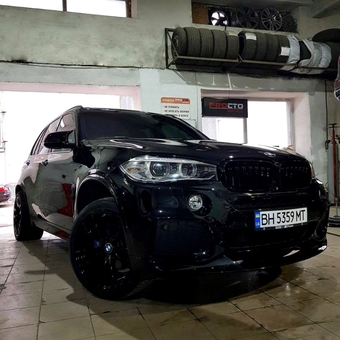 Полировка авто на СТО PROCTO Service в Одессе. Оплачивайте ремонт и ТО авто по акции.