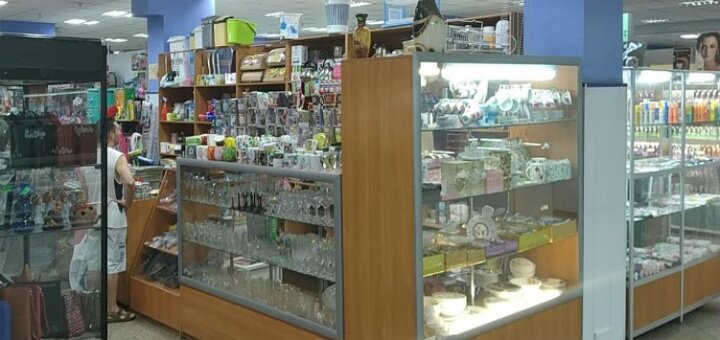 Недорого Центральный универмаг в Никополе