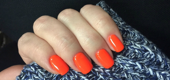 Classic manicure in the «Heaven» beauty parlor according to the offer