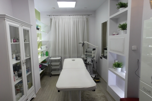 Hardware cosmetology in the studio «Spravdi krasyvo». Book at a discount.