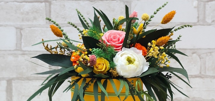Design bouquets from the «Floretta» company. order a bouquet at a discount.