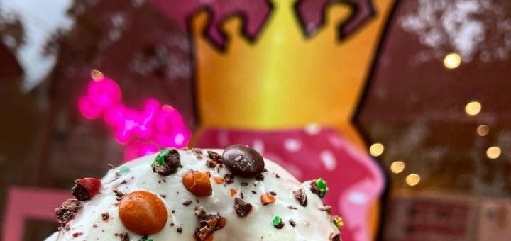 Акционные предложения в кафе «Royal Donuts»
