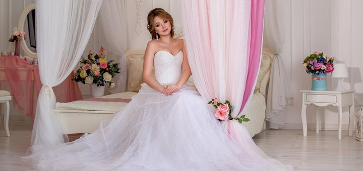 Свадебные прически и макияж в Beauty Studio Екатерины Чибиневой в Кривом Роге. Записывайтесь к парикмахеру по акции.