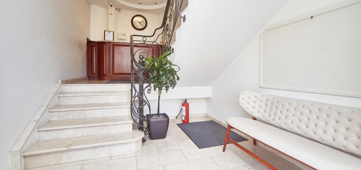 Discounts on holidays at the Royal Street Hotel 53