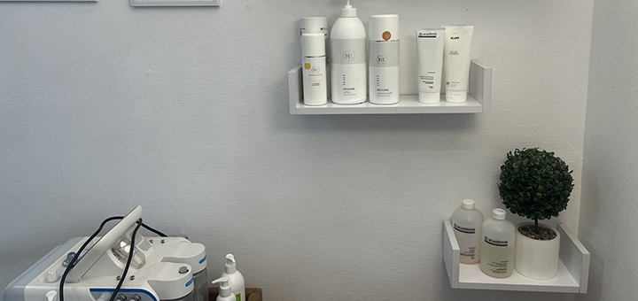 Victoria Panchenko's cosmetologist certifications. Book an appointment now for a special offer.