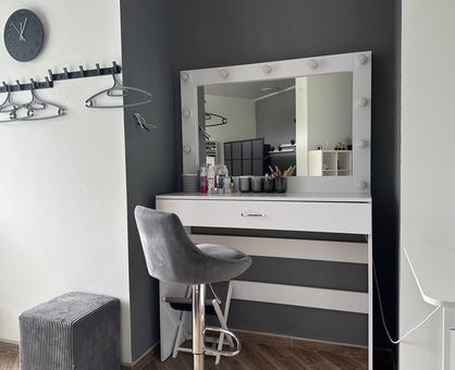 Vixi Studio Beauty Salon. Get a 15% discount.