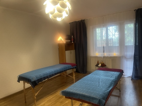 Жіночий масажний кабінет силует. Відвідуйте по акції 13