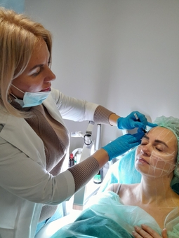 BeBeauty Beauty Salon. Visit with a special offer of 14