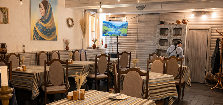 Mamina Khustka, a Ukrainian cuisine café. Visit with a 10% discount.