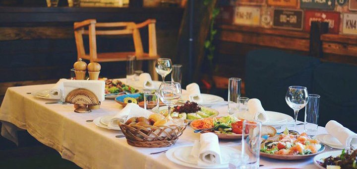 "Crazy Family" - a restaurant in Kiev