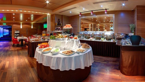 The menu of the dining room of the hotel "Khreshchatyk". Book a room at a discount