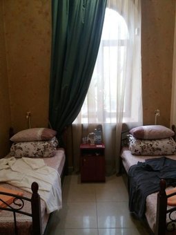 Двухместный номер с односпальными кроватями в гостинице «Централ Парк» во Львове. Бронируйте номер по акции.