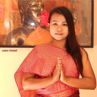 Master from Thailand in the Thai massage salon ChokDI