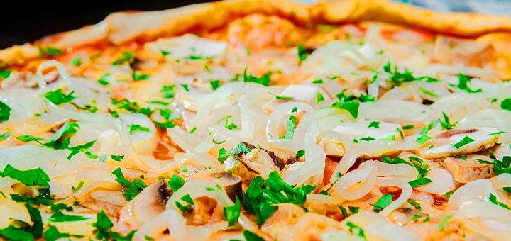 Promotions for pizza and pasta in the Italian restaurant Al Capone
