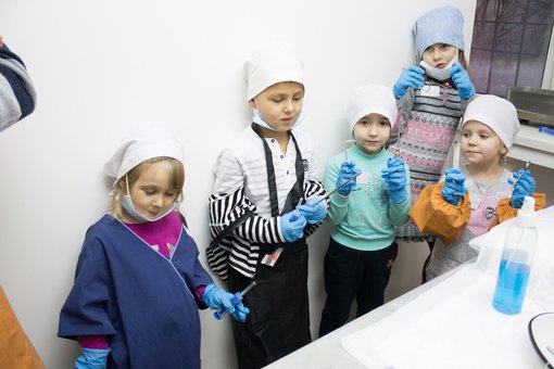 Master class for children in veterinary medicine at the Prokhvost clinic in Dnipro. Sign up for the promotion.