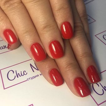 Маникюр с покрытием гель лаком в салоне «Chic Nail Bar» в Киеве. Записывайтесь по акции.