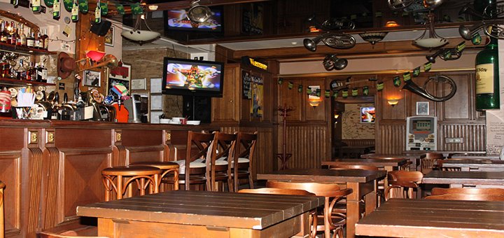 Pub &quot;porter&quot; interior