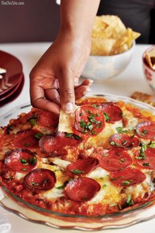 Pizza Kiev "Home Pizzeria". Pay for food delivery at a discount.