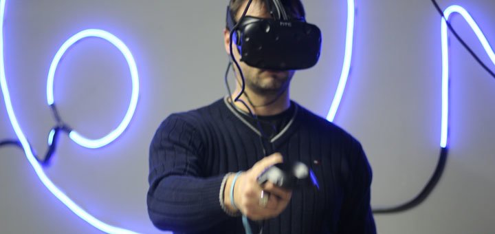 Virtual reality games at the MirVR club in Odessa. Book the time of the game for the promotion.