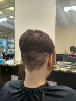 Чоловічі стрижки у салоні краси «Lady Victoria» у Дніпрі. Записуйтесь до перукаря зі знижкою.