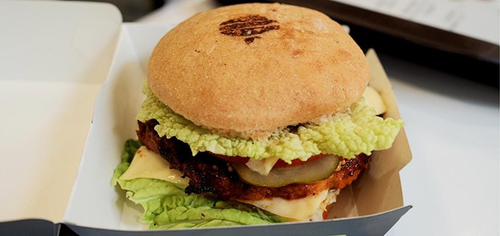 Discount on burgers and drinks from &quot;smarsteaks&quot; in kharkov
