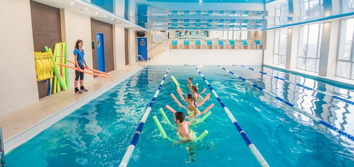 Водна аеробіка в фітнес-клубі «Nemo Fit & Spa». Купуйте купон на знижку.