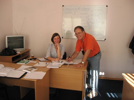 Teaching foreign languages at the Study-Expert language center in Kiev. Sign up for a promotion