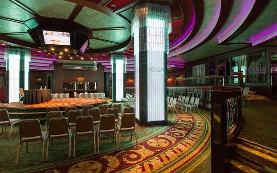 Бальный зал в отеле «Premier Palace Hotel Kharkiv» во Львове. Забронировать номер по акции